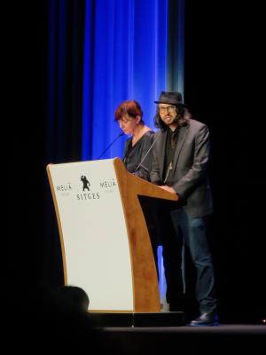 El director Carlo Mirabella-Davis presentando Swallow en Sitges
