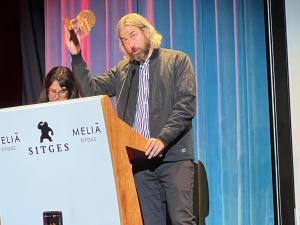 Ti West con el premio Máquina del Temps